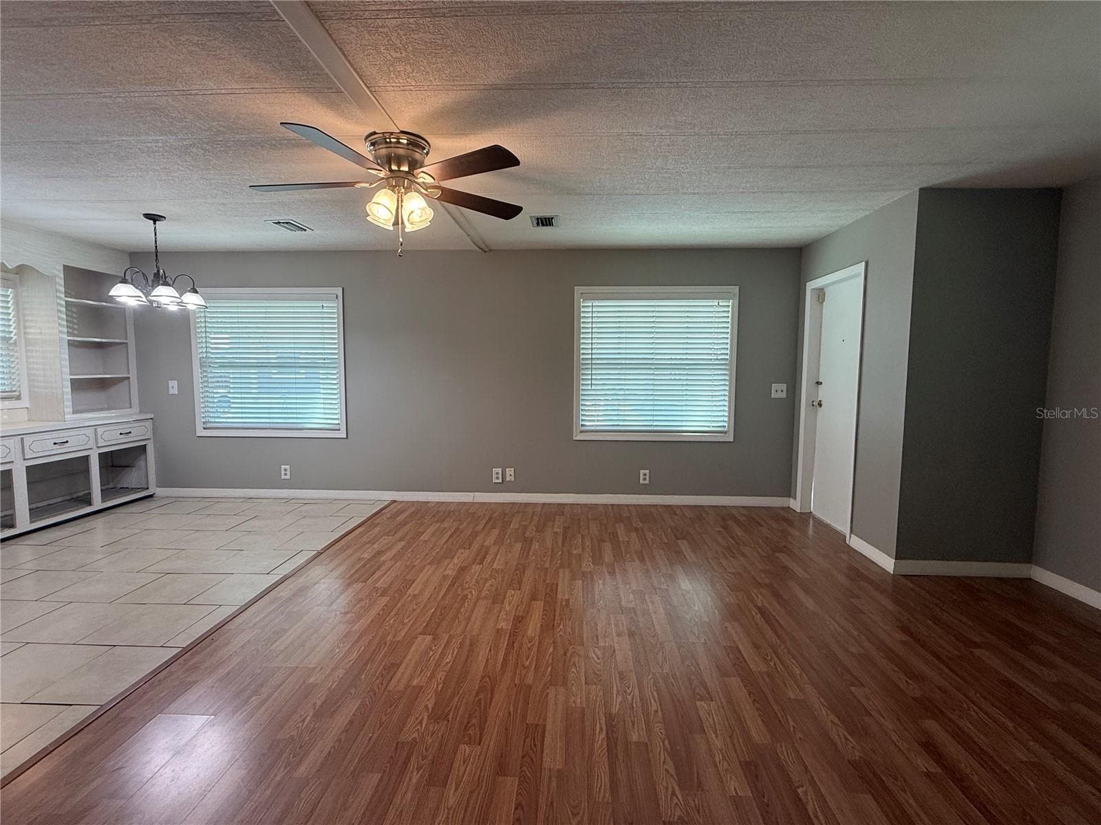 Manufactured Home at 758 ROYAL PALM CIR, LARGO, photo 6 of 29