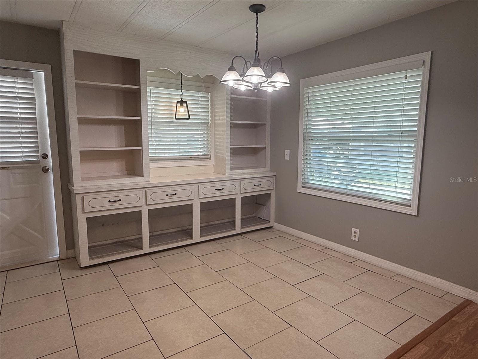 Manufactured Home at 758 ROYAL PALM CIR, LARGO, photo 7 of 29