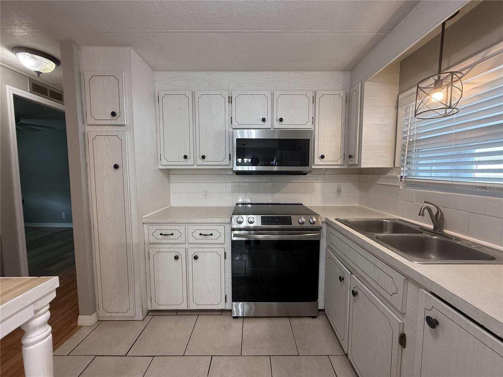 Manufactured Home at 758 ROYAL PALM CIR, LARGO, photo 10 of 29