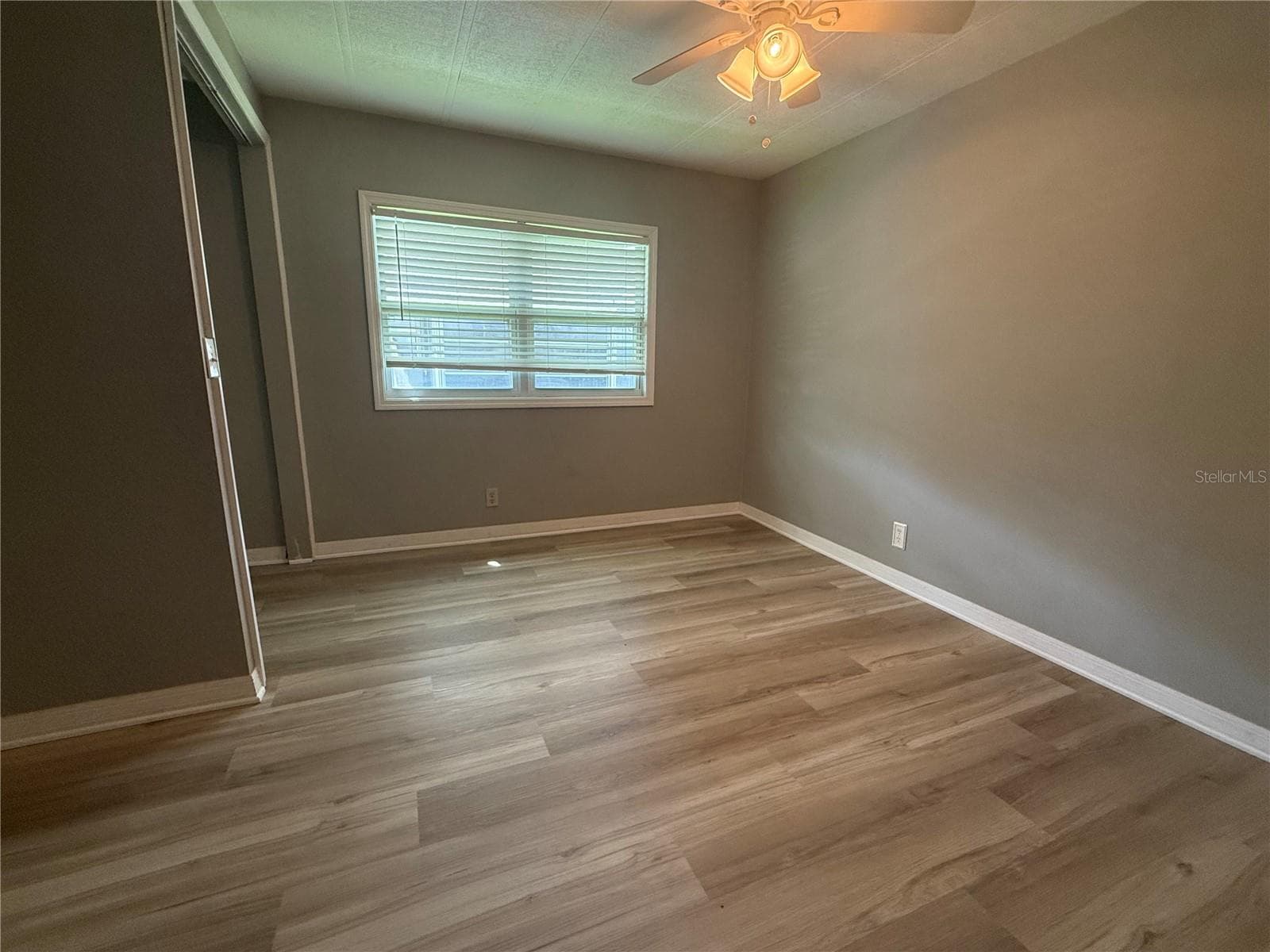 Manufactured Home at 758 ROYAL PALM CIR, LARGO, photo 17 of 29