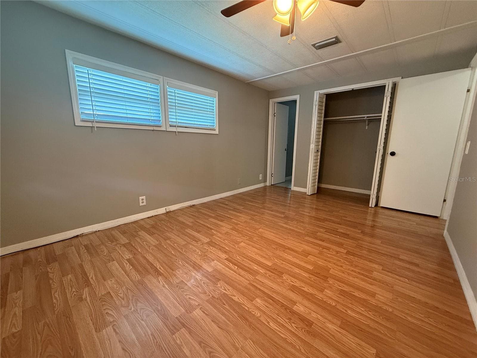 Manufactured Home at 758 ROYAL PALM CIR, LARGO, photo 22 of 29