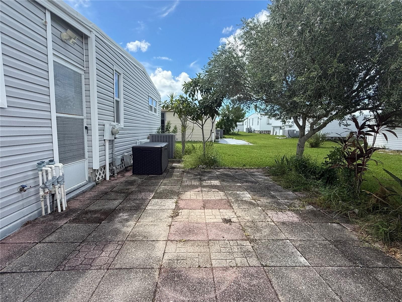 Manufactured Home at 758 ROYAL PALM CIR, LARGO, photo 27 of 29