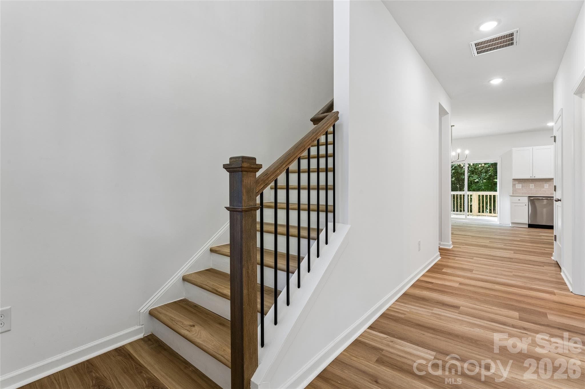 Single Family Residence at 8216 Willhill Road, Mint Hill, photo 9 of 44