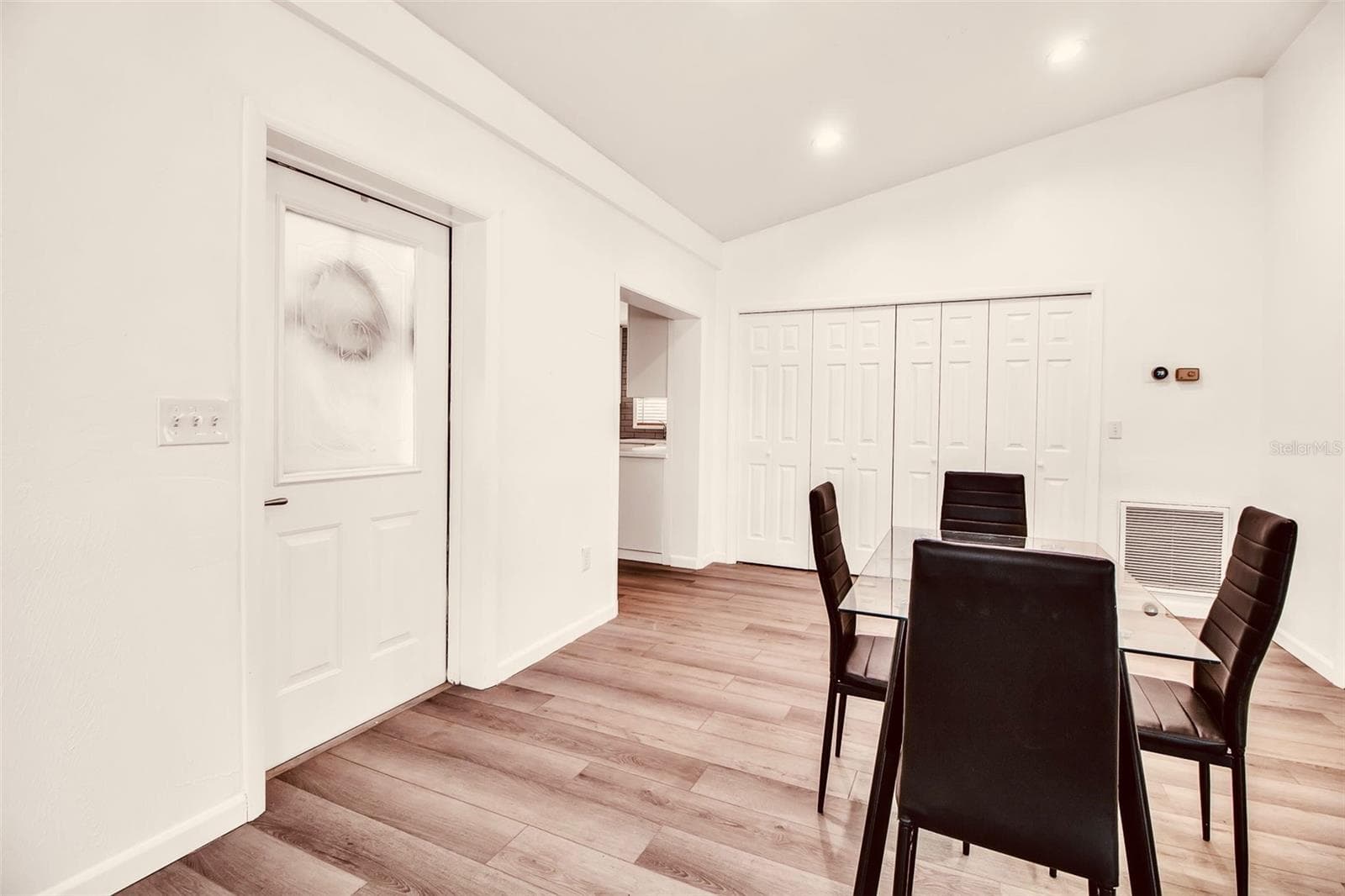 Single Family Residence at 210 84TH ST, HOLMES BEACH, photo 6 of 23