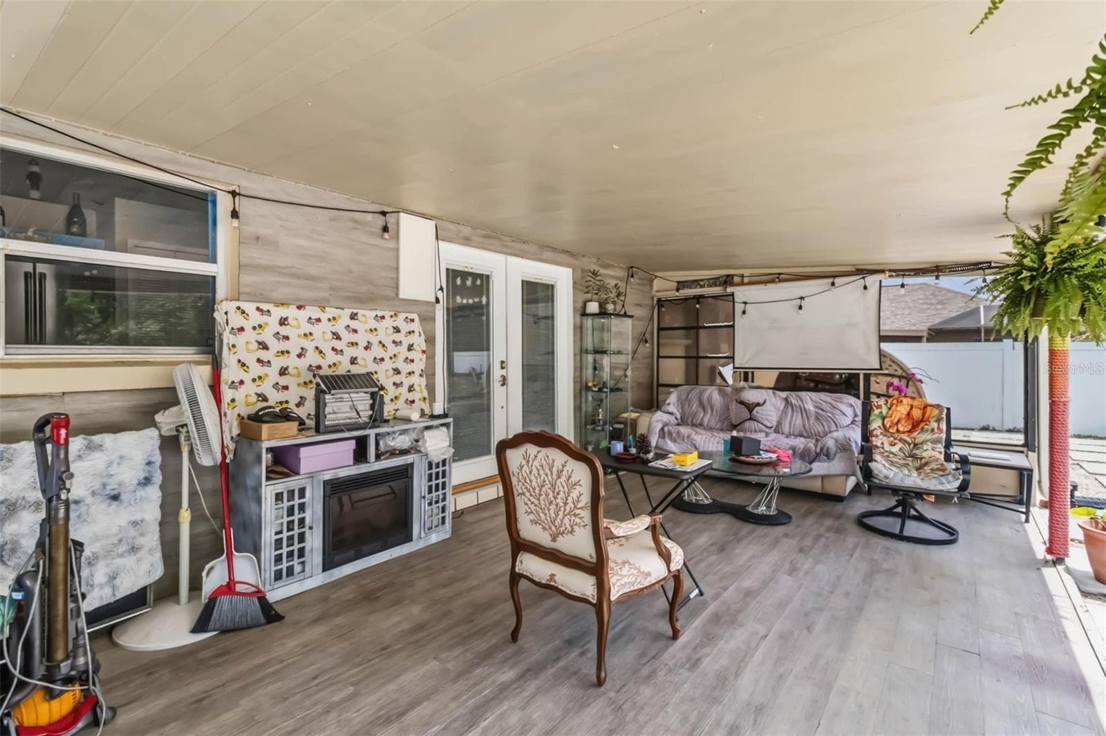 Single Family Residence at 7826 BARBERRY DR, ORLANDO, photo 14 of 17