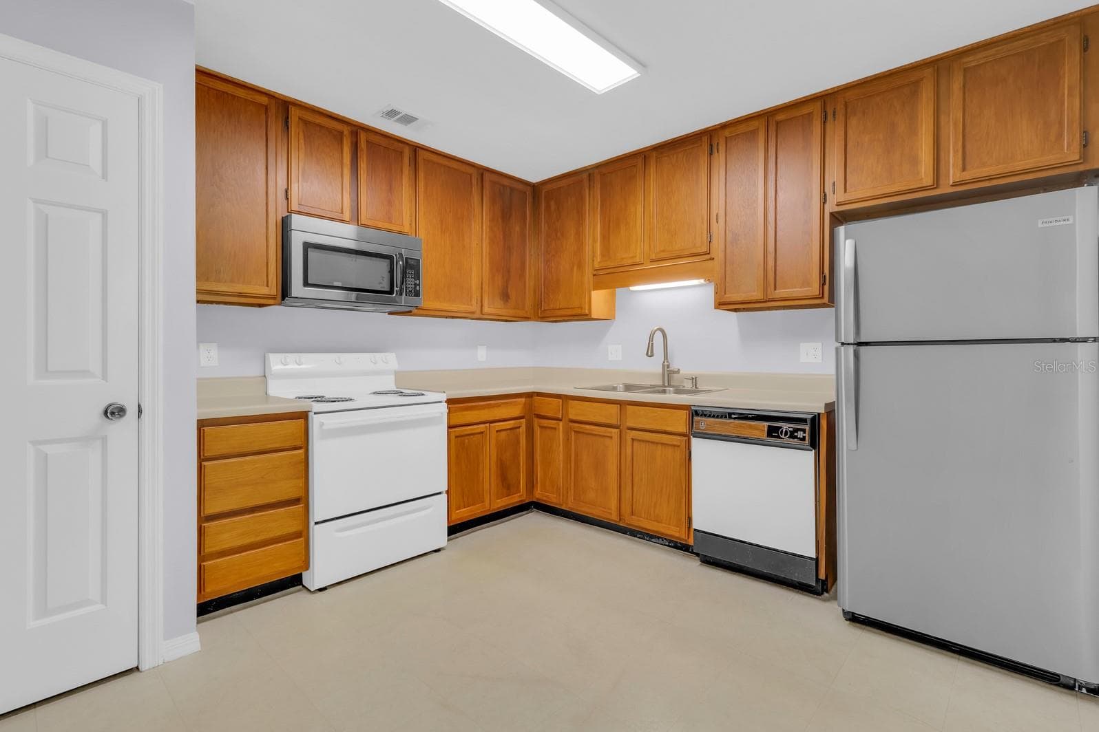 Condominium at 7306 OLYMPIA CT #7306, LONGWOOD, photo 12 of 29