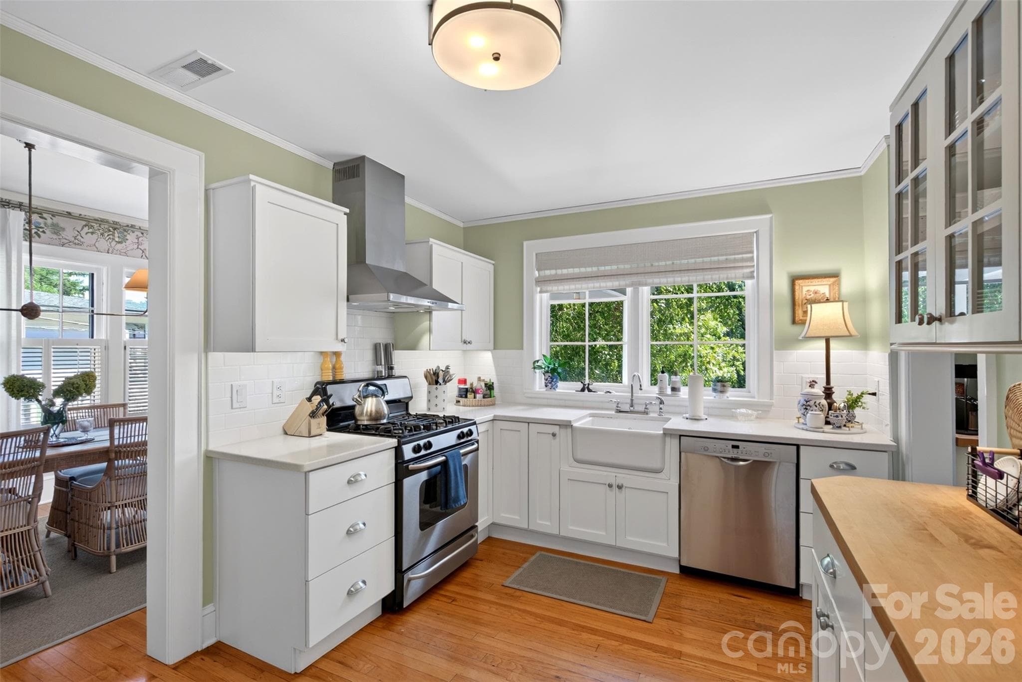 Single Family Residence at 36 Mount Vernon Circle, Asheville, photo 10 of 48