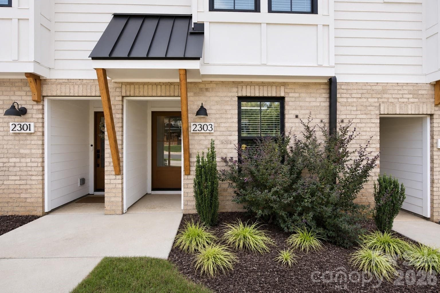 Entry and HOA-Maintained Landscaping - 2303 Rozzelles Ferry Road, Charlotte
