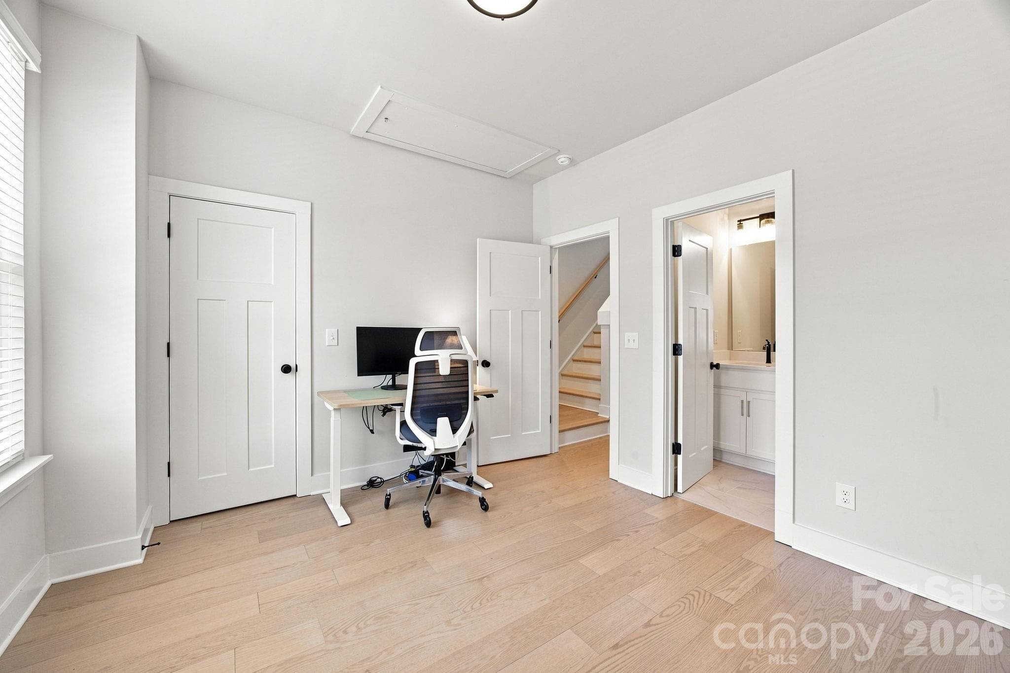 Secondary bedroom with walk-in closet and ensuite bathroom - 2303 Rozzelles Ferry Road, Charlotte