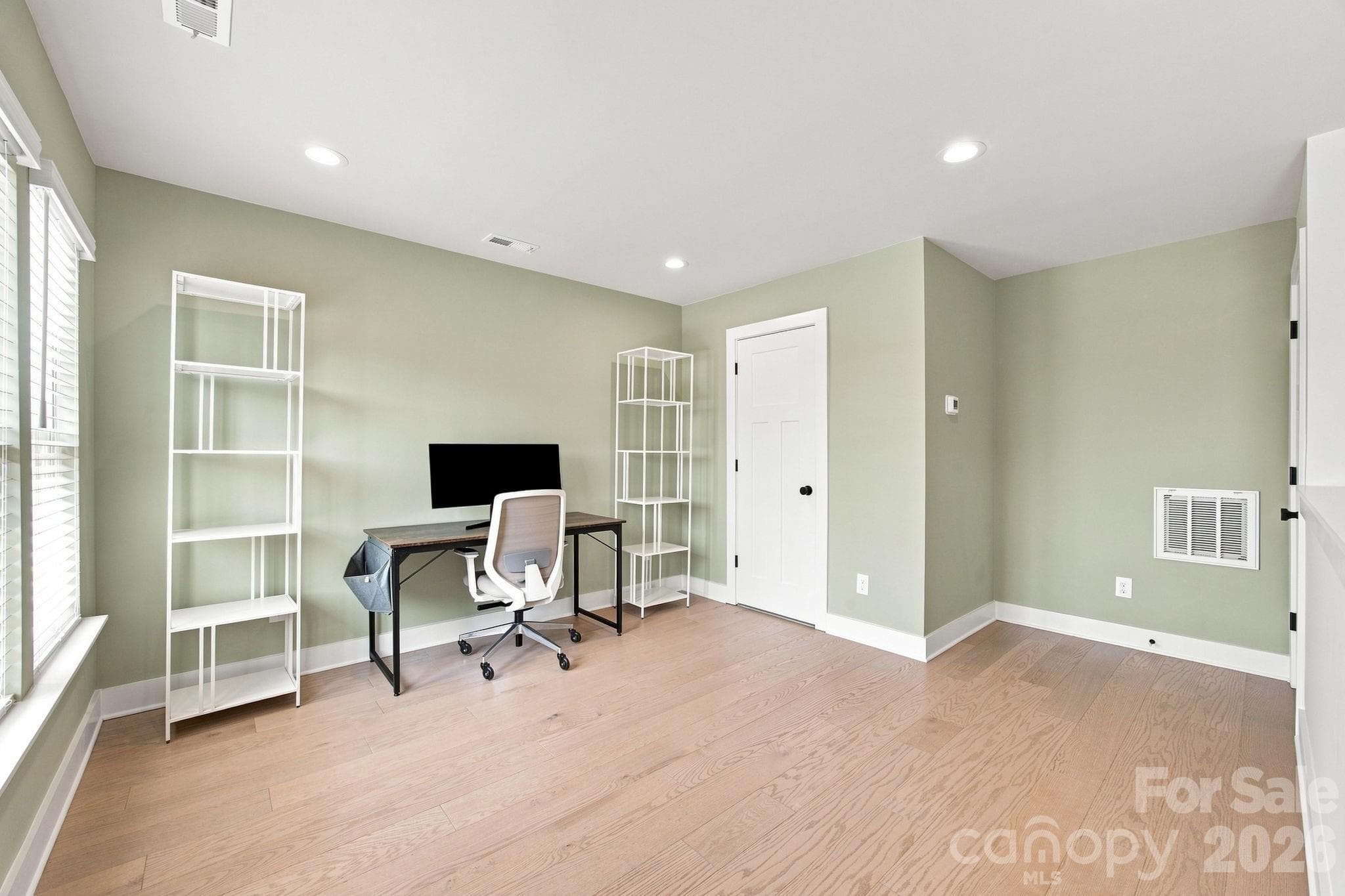 Fourth floor bonus area with half bath - 2303 Rozzelles Ferry Road, Charlotte