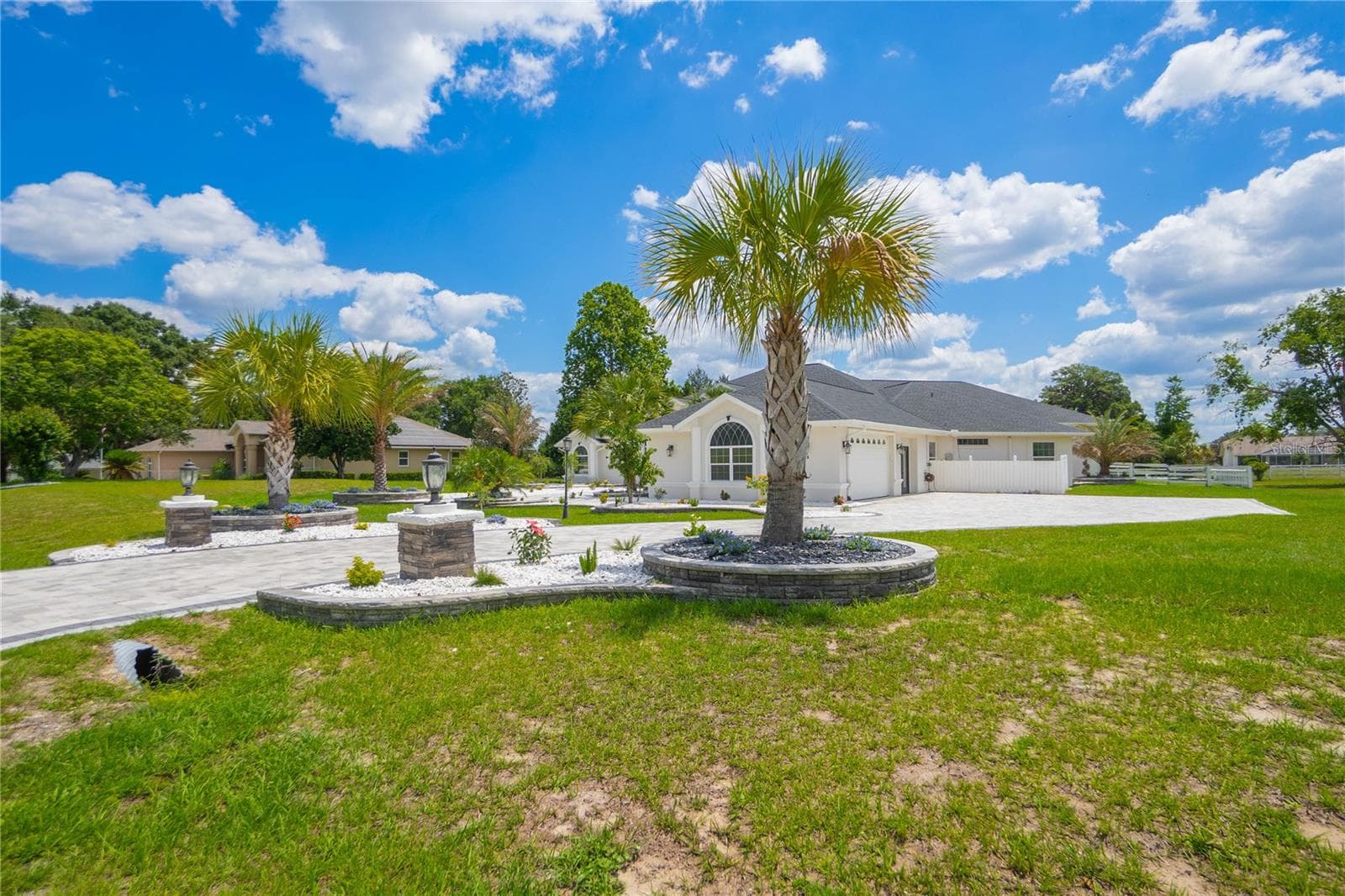 Single Family Residence at 593 N CHERRY POP DR, INVERNESS, photo 4 of 100