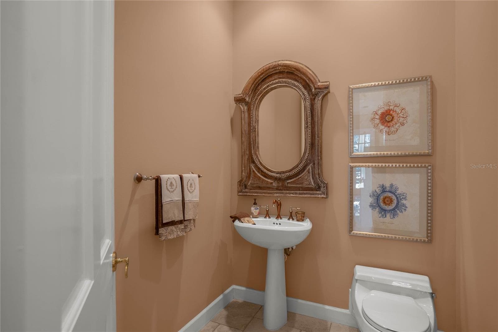 Single Family Residence at 8950 E EDEN WALK CT, INVERNESS, photo 23 of 78