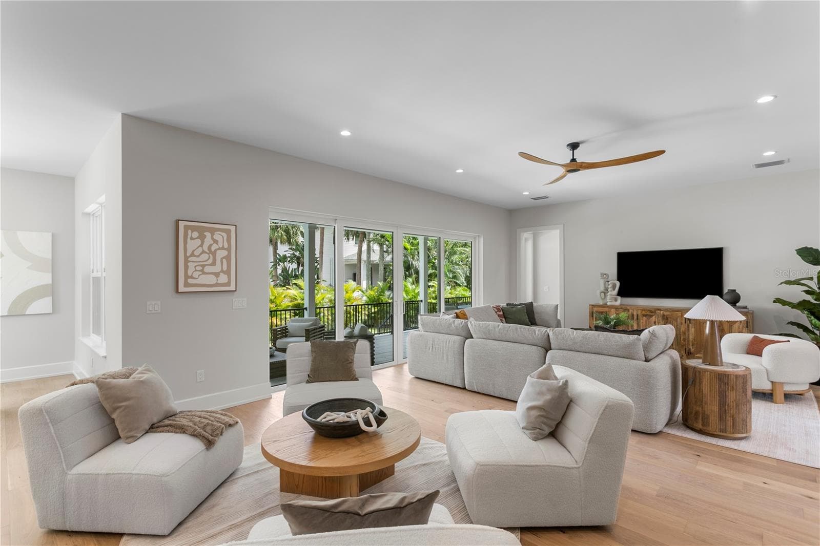 Single Family Residence at 3612 S LIGHTNER DR, TAMPA, photo 35 of 88