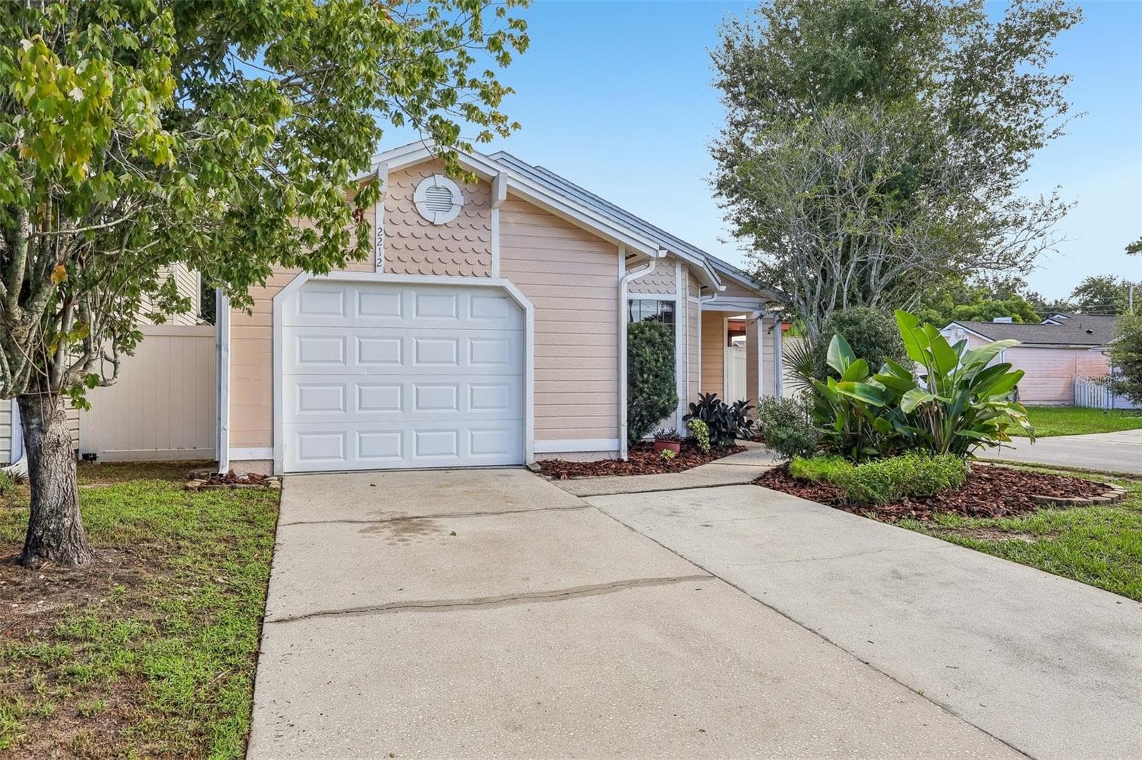 Single Family Residence at 2212 FAXTON CT, ORLANDO, photo 2 of 33