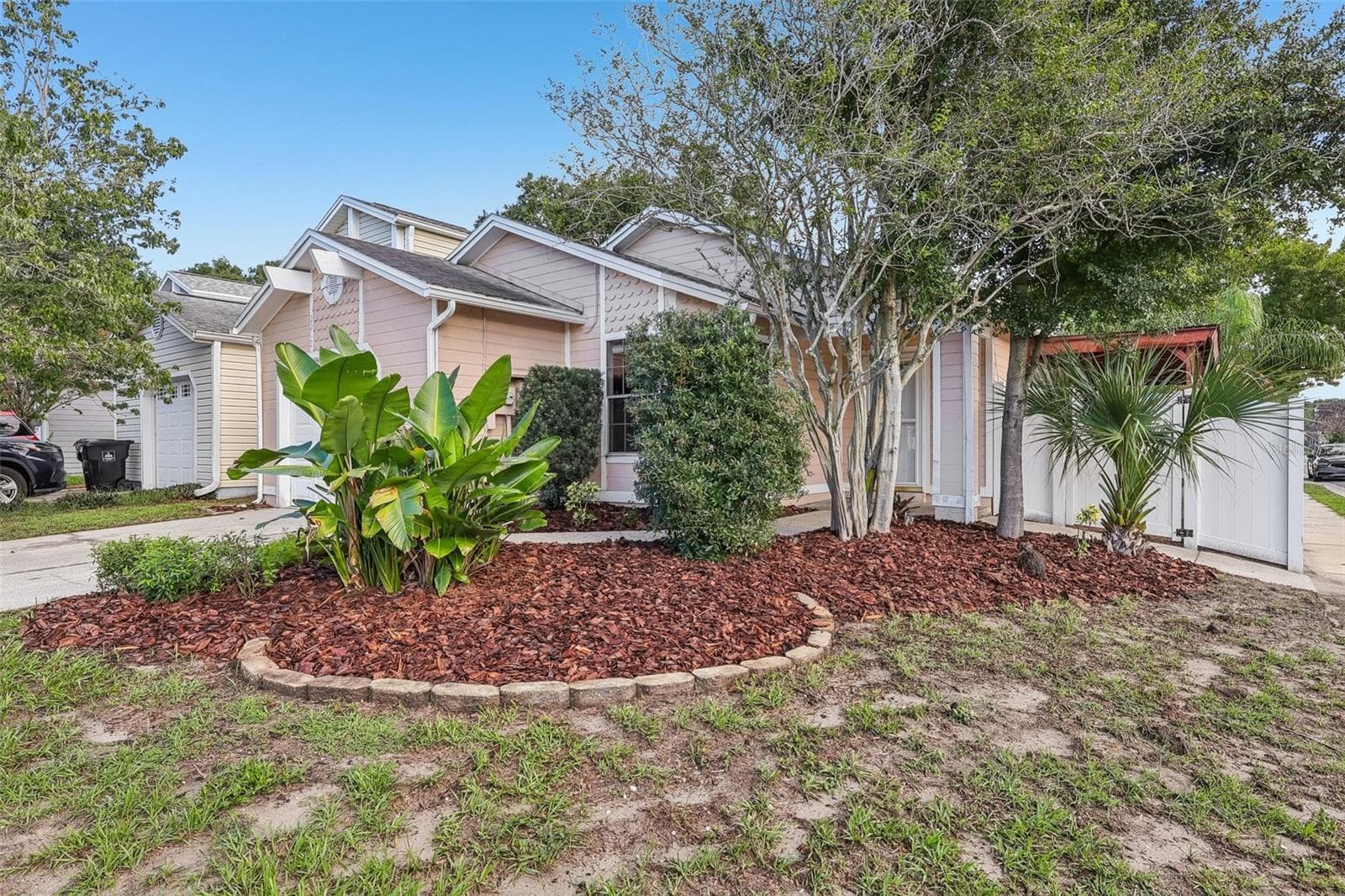 Single Family Residence at 2212 FAXTON CT, ORLANDO, photo 3 of 33