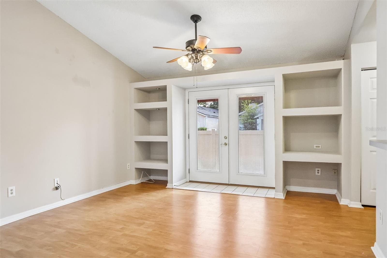 Single Family Residence at 2212 FAXTON CT, ORLANDO, photo 6 of 33