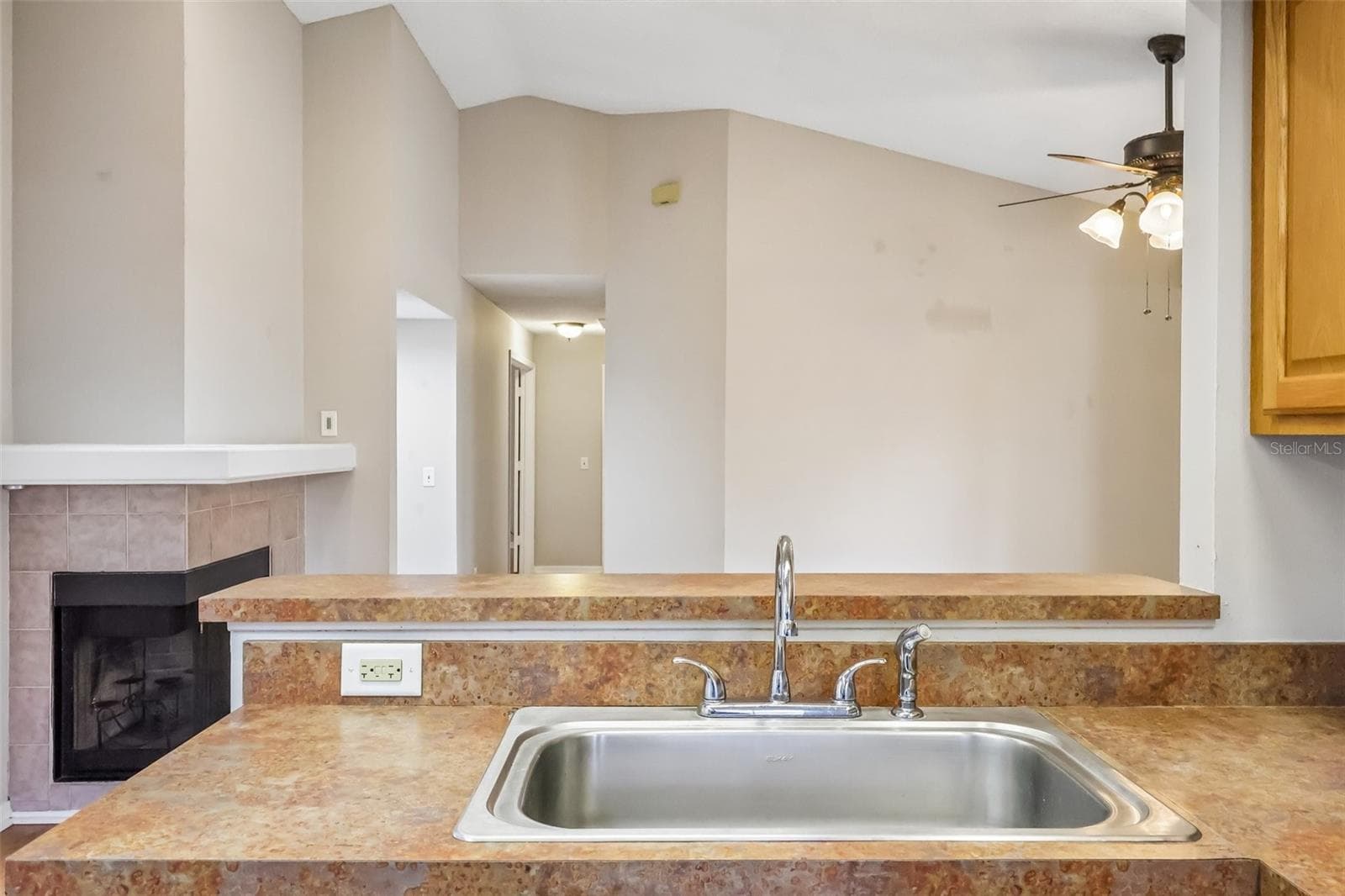 Single Family Residence at 2212 FAXTON CT, ORLANDO, photo 17 of 33