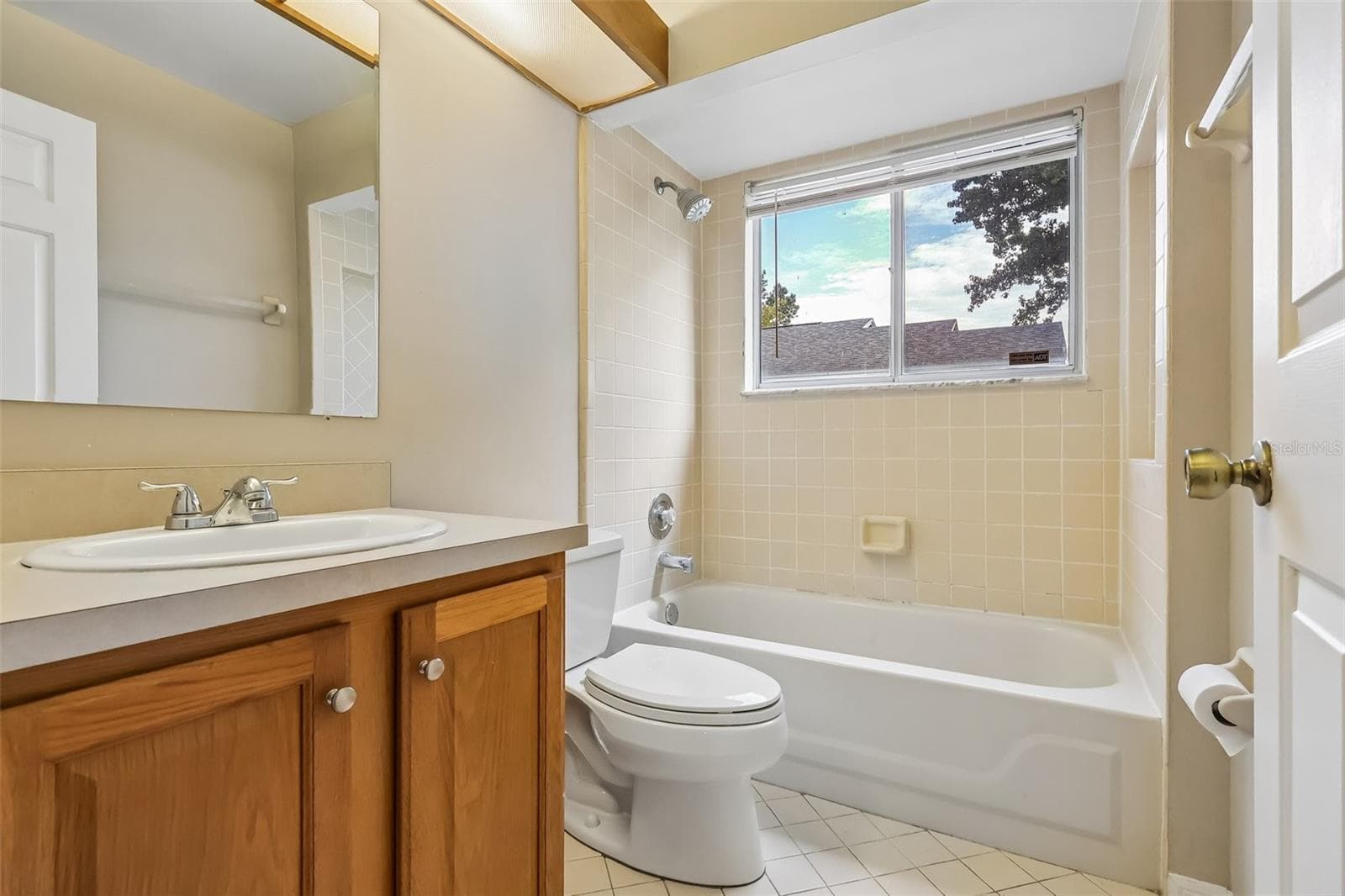 Single Family Residence at 2212 FAXTON CT, ORLANDO, photo 22 of 33