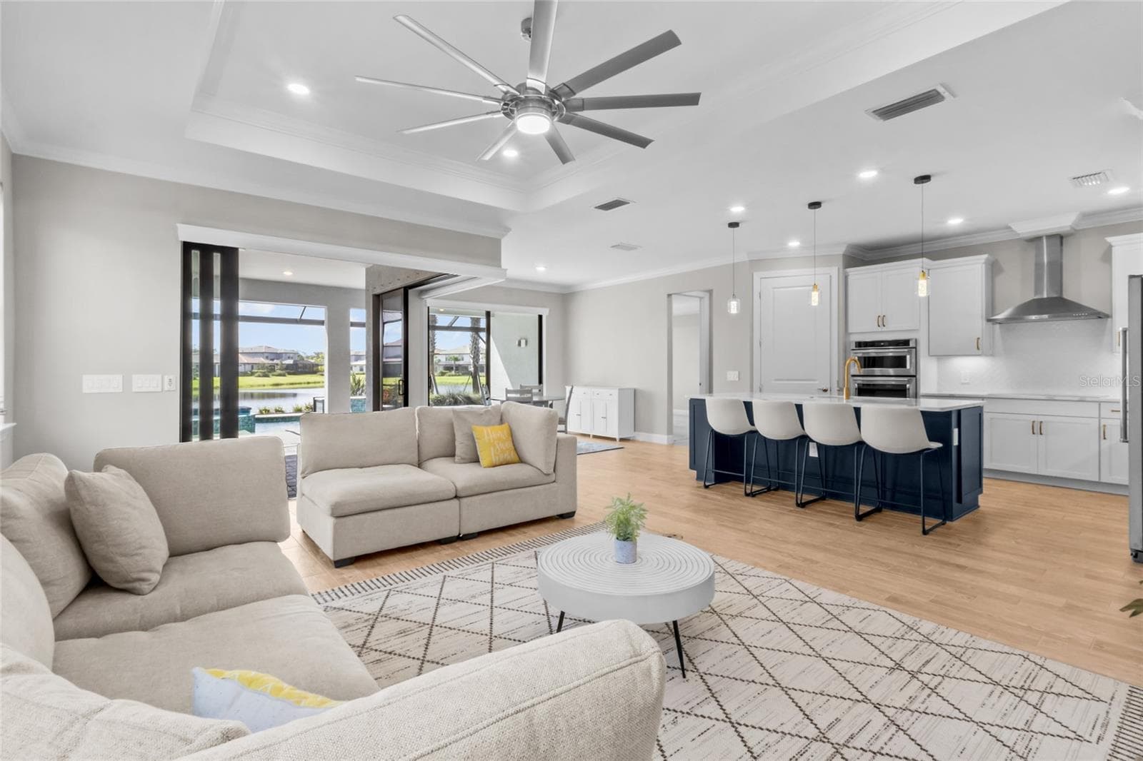 Single Family Residence at 5755 BLUESTAR CT, LAKEWOOD RANCH, photo 10 of 47