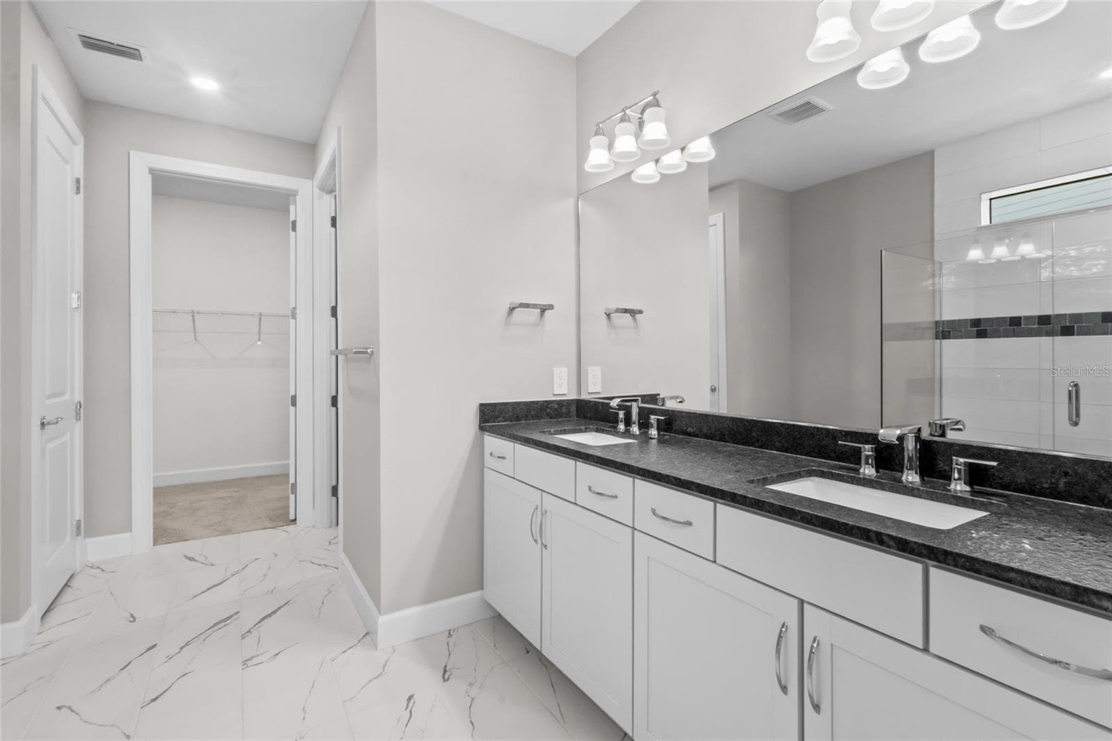 Primary bathroom - 5755 BLUESTAR CT, LAKEWOOD RANCH
