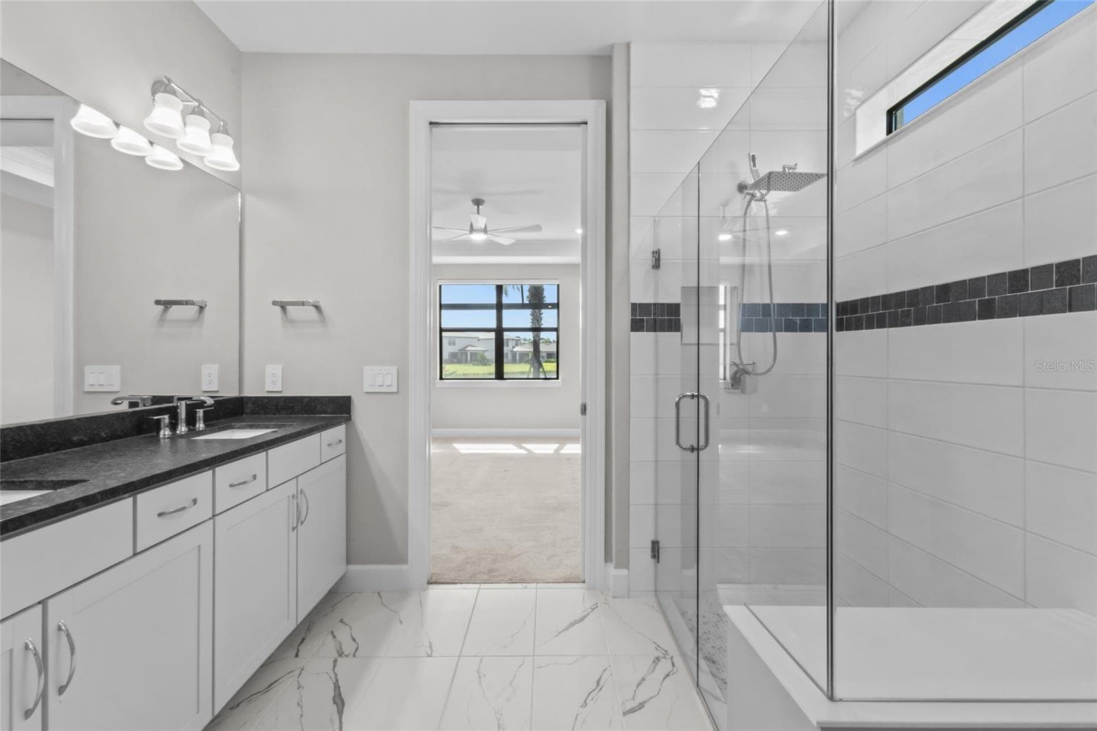 Single Family Residence at 5755 BLUESTAR CT, LAKEWOOD RANCH, photo 17 of 47