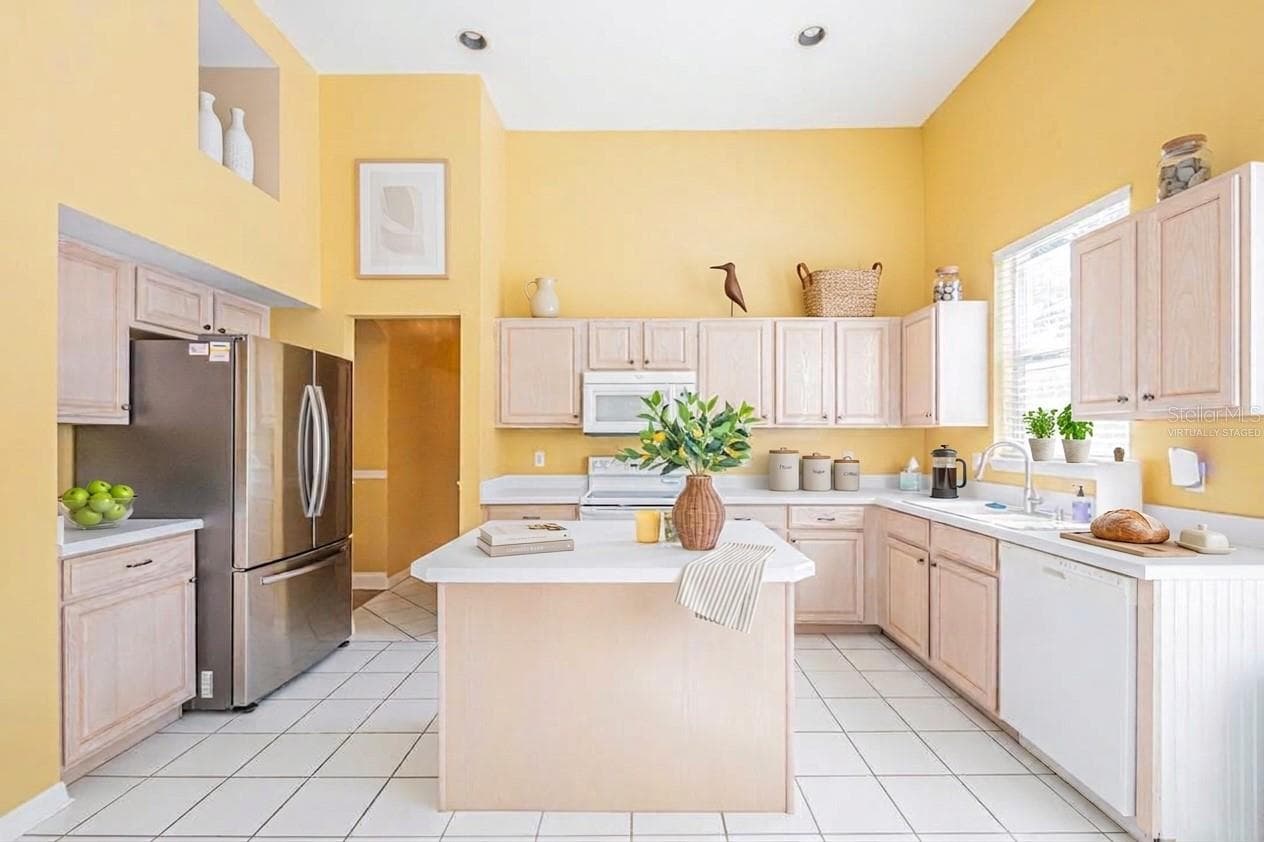 Virtually staged - 7004 PINE HOLLOW DR, MOUNT DORA