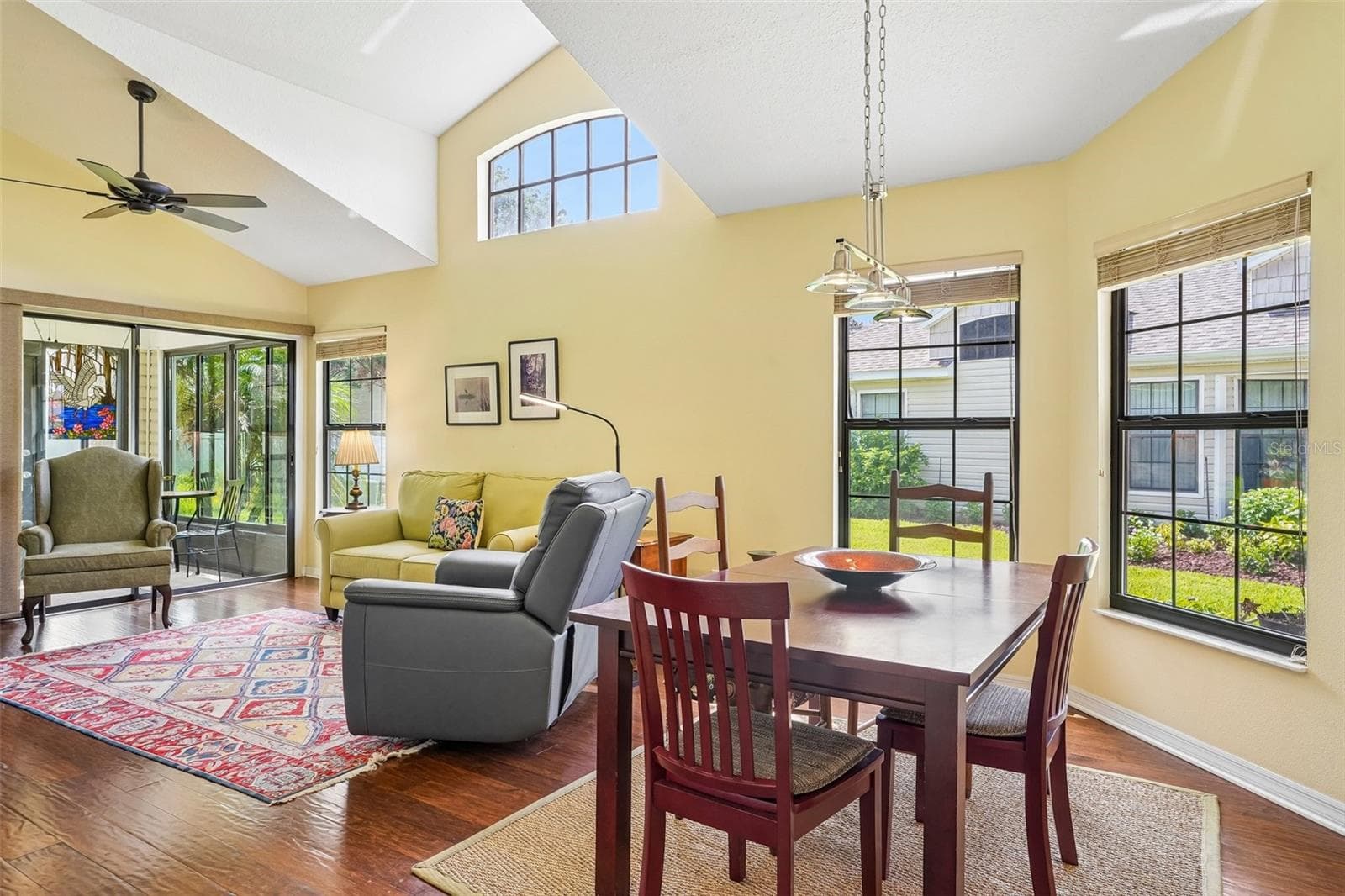 Villa at 128 BAYTREE BLVD, TAVARES, photo 9 of 48