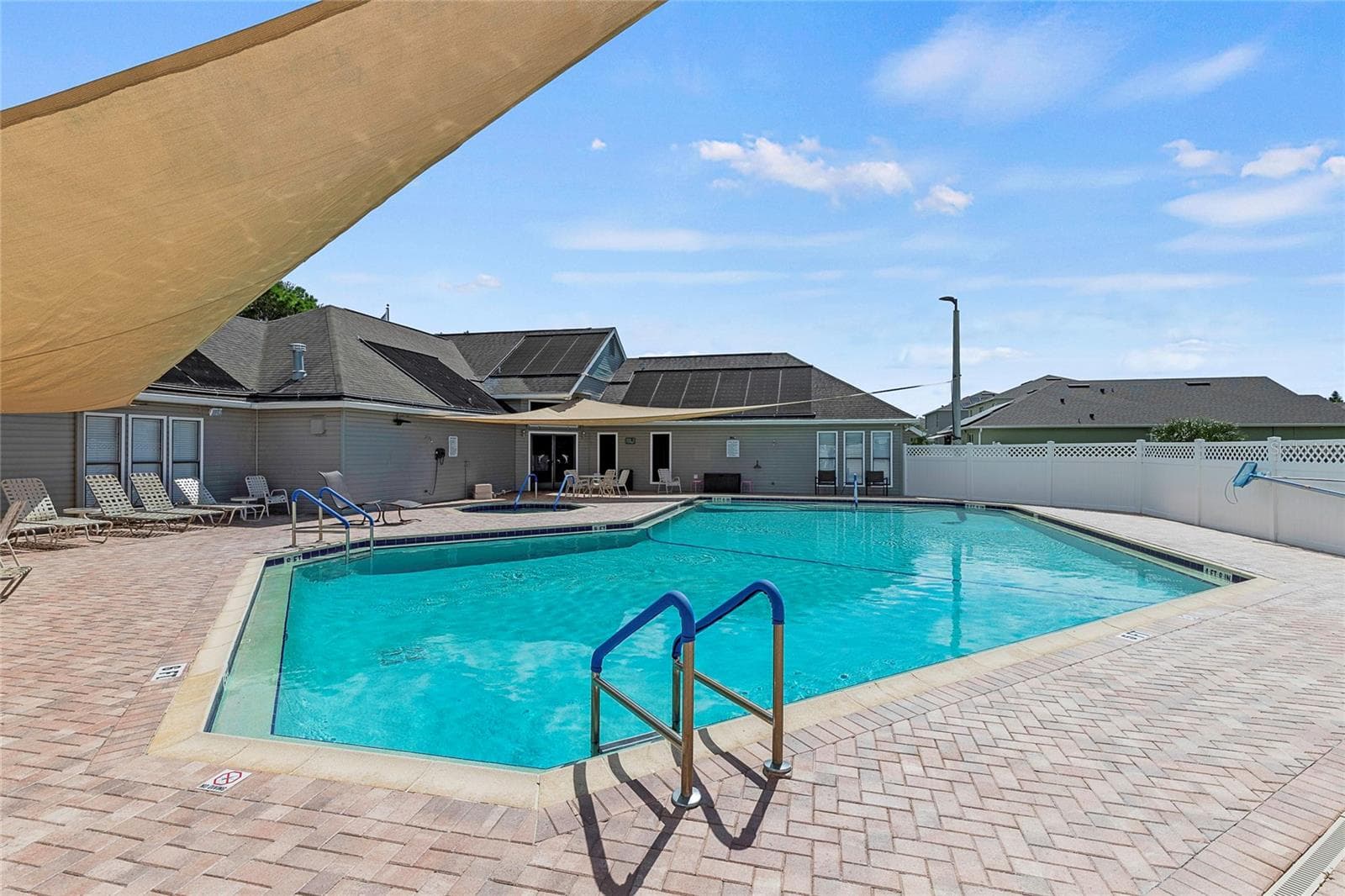 Villa at 128 BAYTREE BLVD, TAVARES, photo 38 of 48