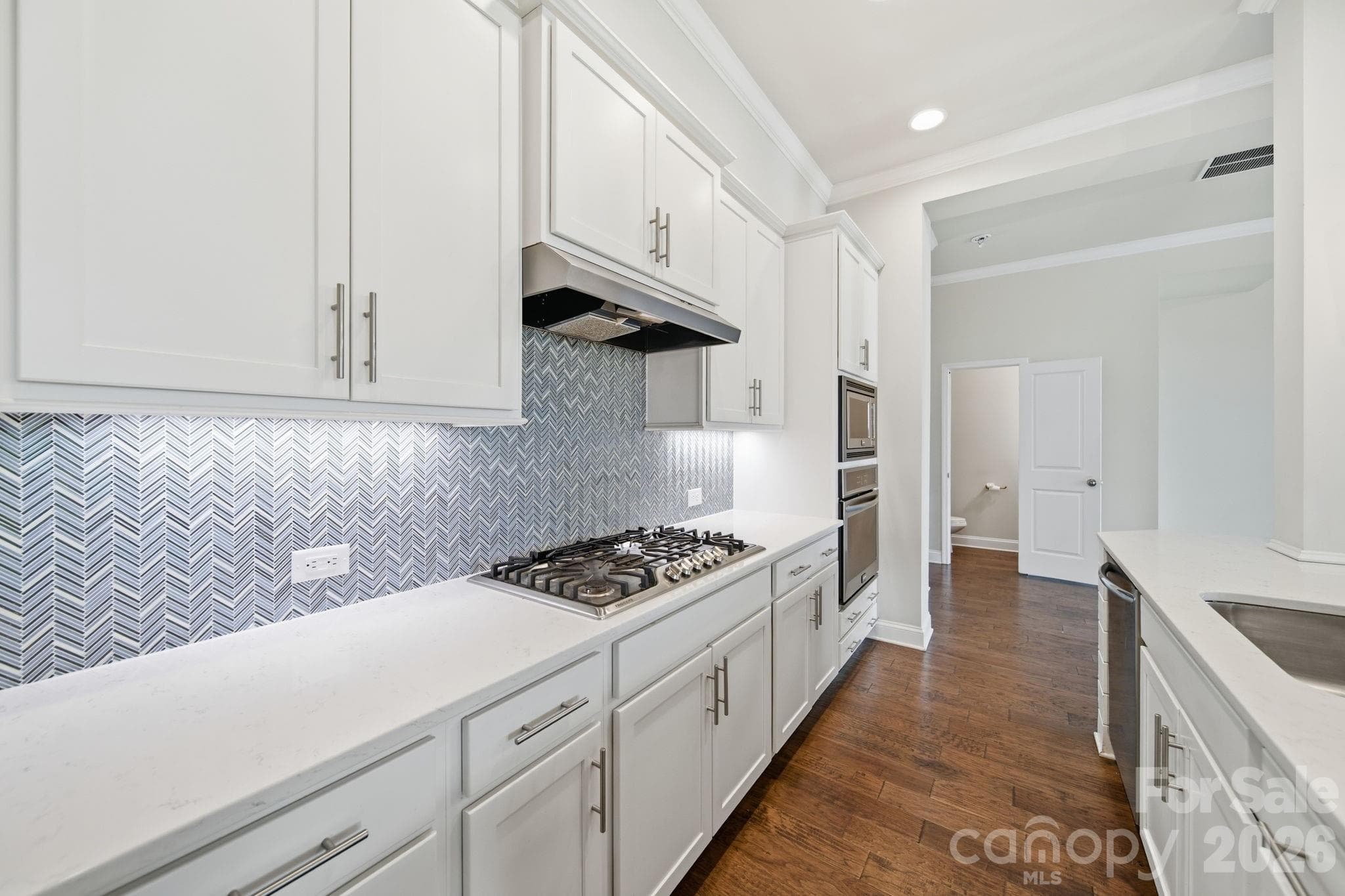 Townhouse at 10112 Claire Vista Drive, Charlotte, photo 8 of 43