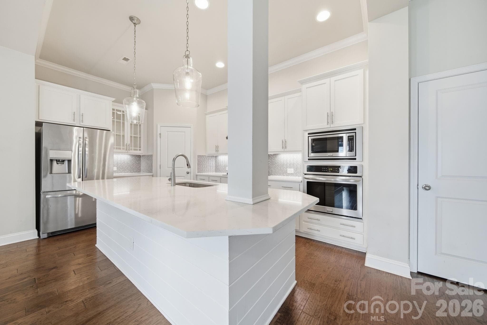 Townhouse at 10112 Claire Vista Drive, Charlotte, photo 11 of 43