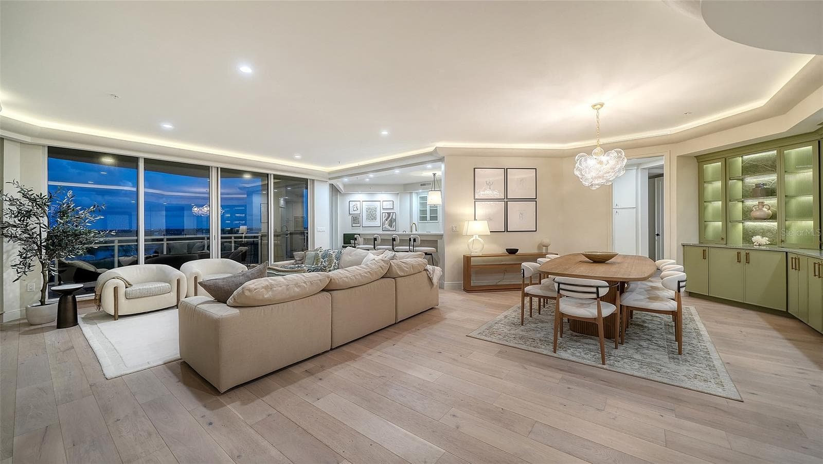 Condominium at 1300 BENJAMIN FRANKLIN DR #809, SARASOTA, photo 9 of 92
