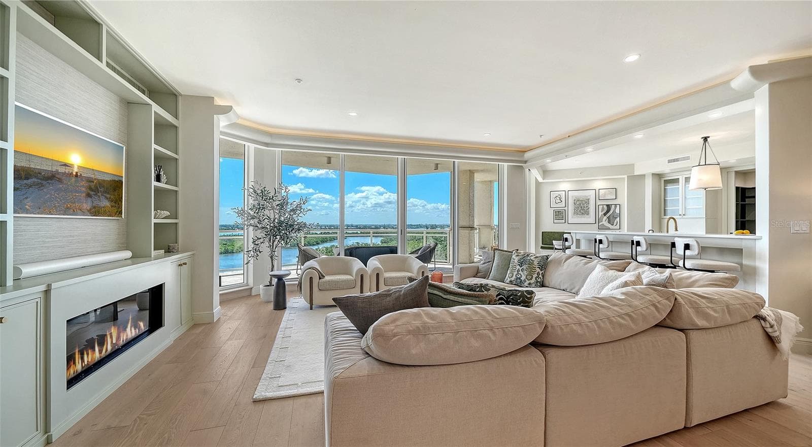 Condominium at 1300 BENJAMIN FRANKLIN DR #809, SARASOTA, photo 10 of 92