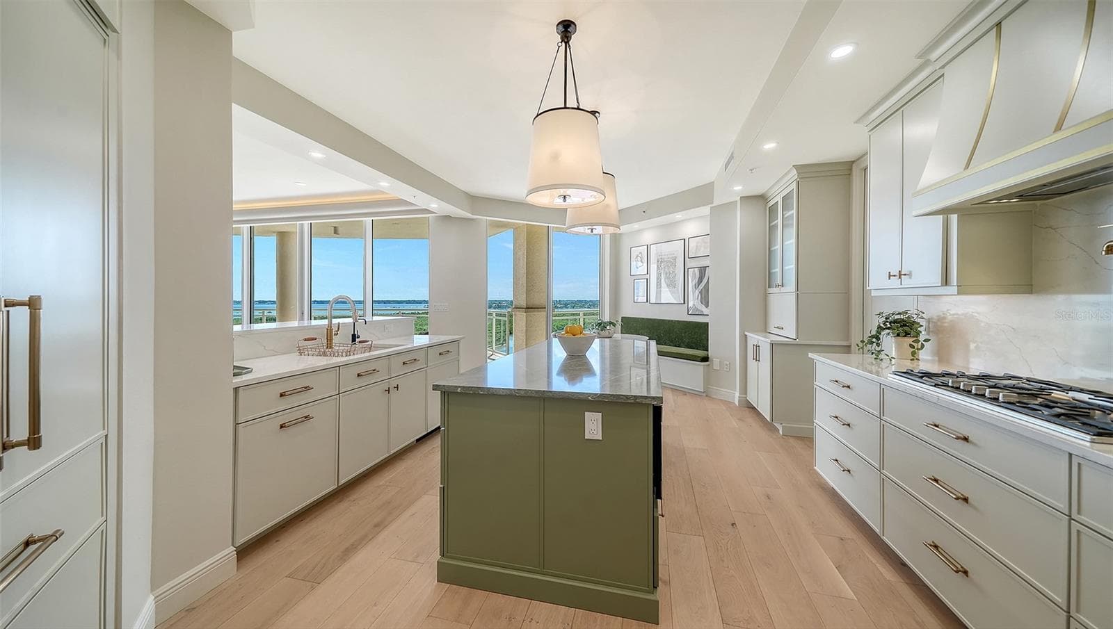 Condominium at 1300 BENJAMIN FRANKLIN DR #809, SARASOTA, photo 46 of 92
