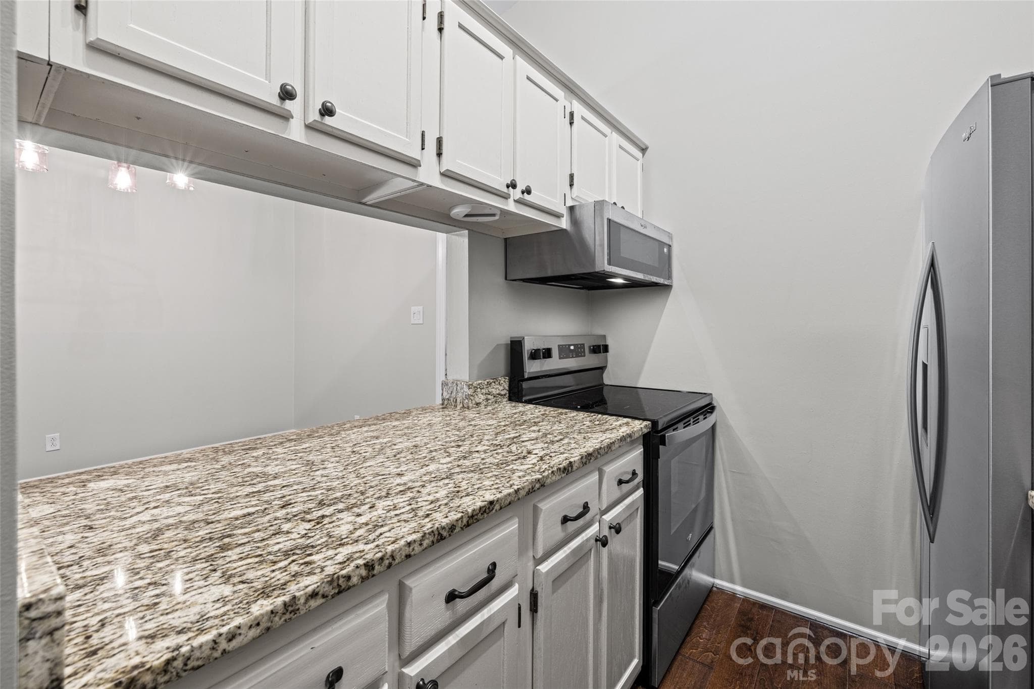 Pass through to the dining room from the kitchen for easy serving - 4160 Charlotte Highway, Lake Wylie