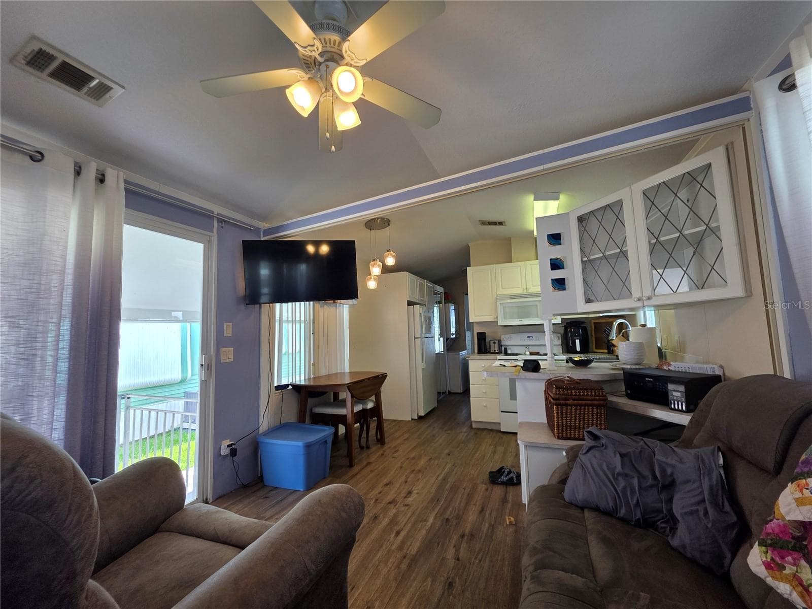 Manufactured Home at 6494 SE 55TH ST, OKEECHOBEE, photo 3 of 20
