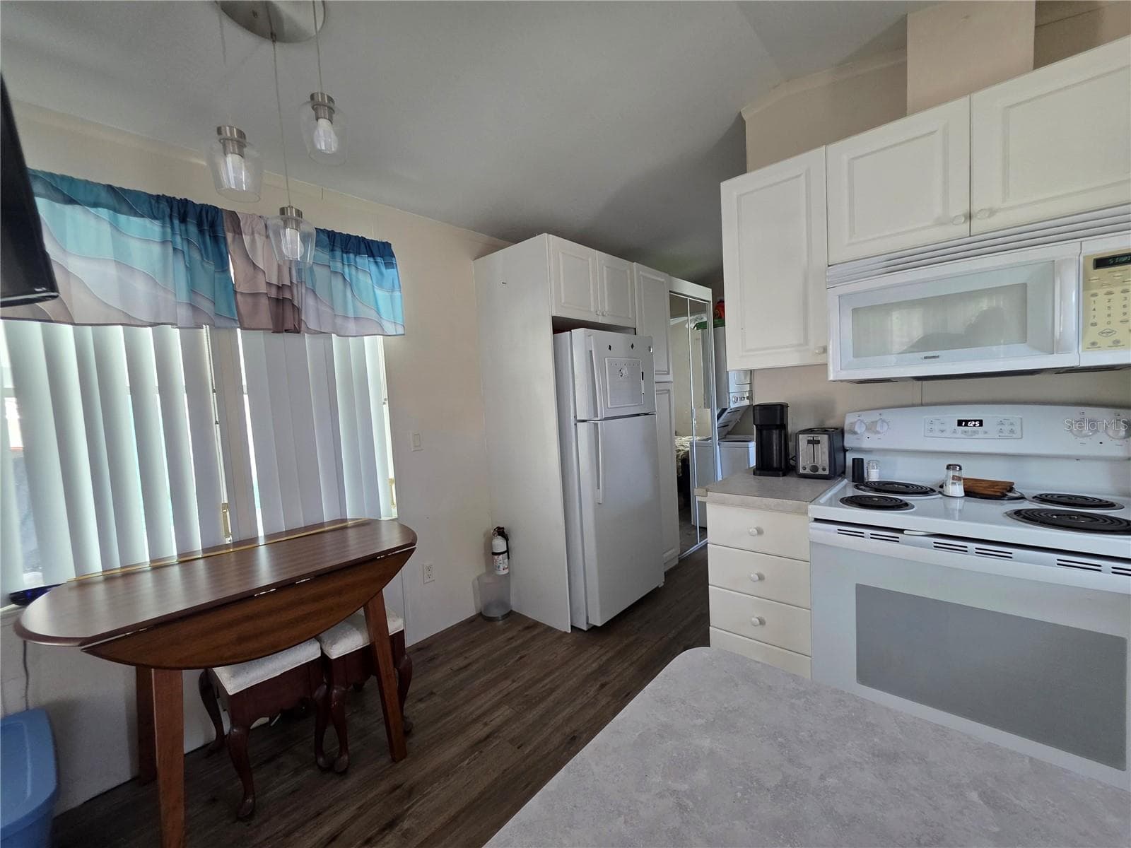 Manufactured Home at 6494 SE 55TH ST, OKEECHOBEE, photo 6 of 20