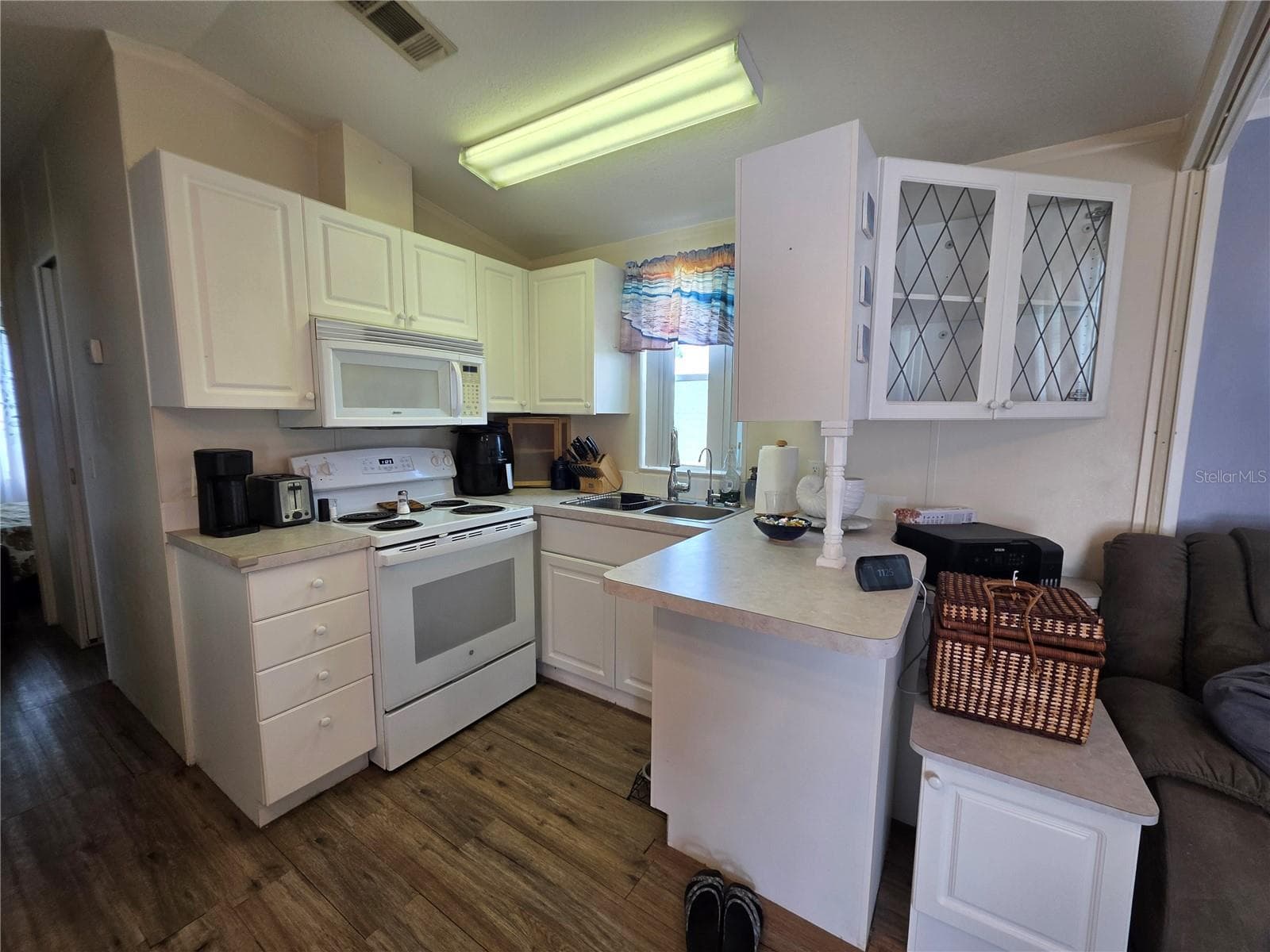Manufactured Home at 6494 SE 55TH ST, OKEECHOBEE, photo 7 of 20