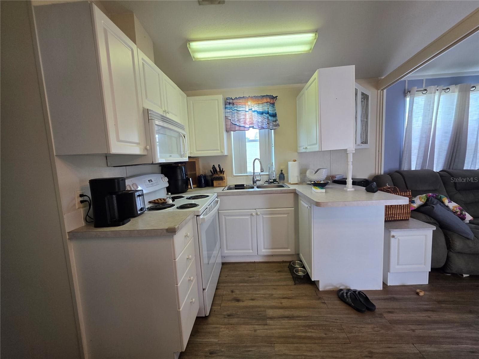Manufactured Home at 6494 SE 55TH ST, OKEECHOBEE, photo 8 of 20