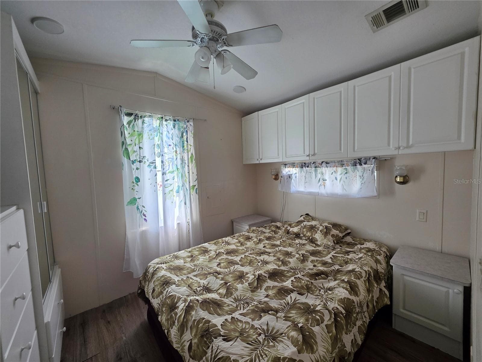 Manufactured Home at 6494 SE 55TH ST, OKEECHOBEE, photo 13 of 20