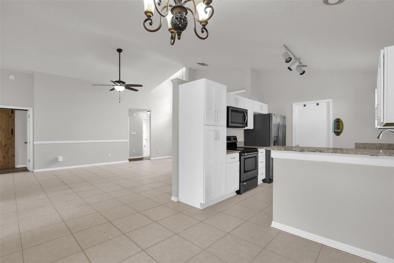 Single Family Residence at 1930 AQUARIUS CT, OVIEDO, photo 9 of 32