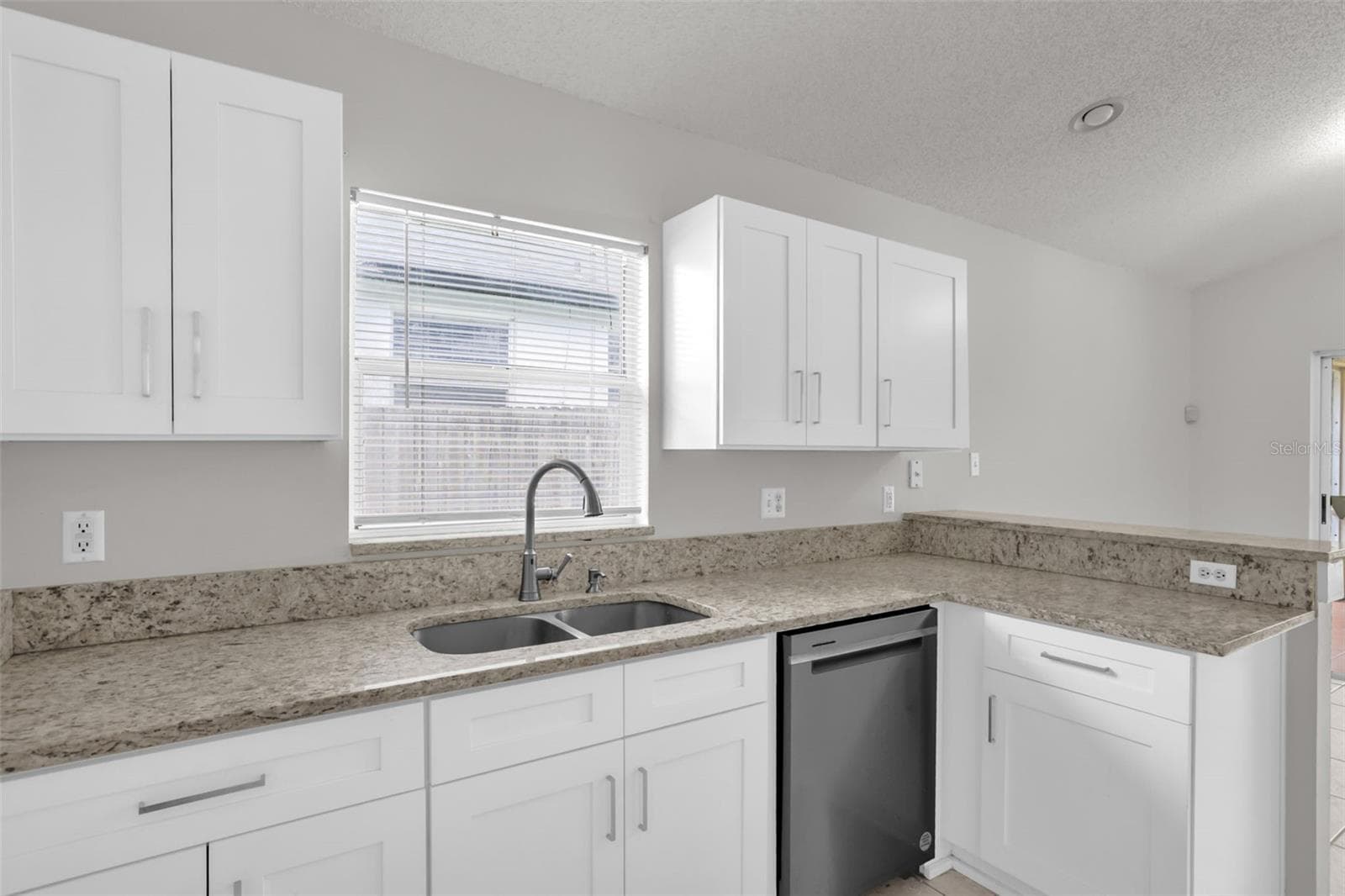 Single Family Residence at 1930 AQUARIUS CT, OVIEDO, photo 11 of 32