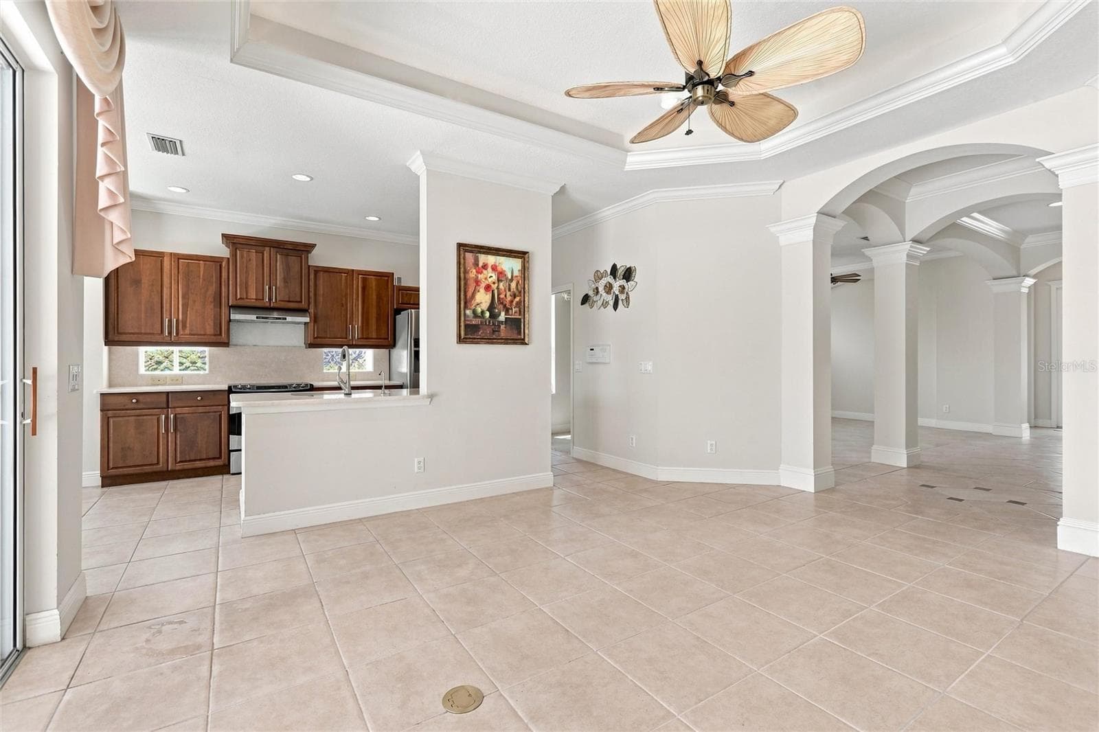 Family room - 1328 THORNAPPLE DR, OSPREY