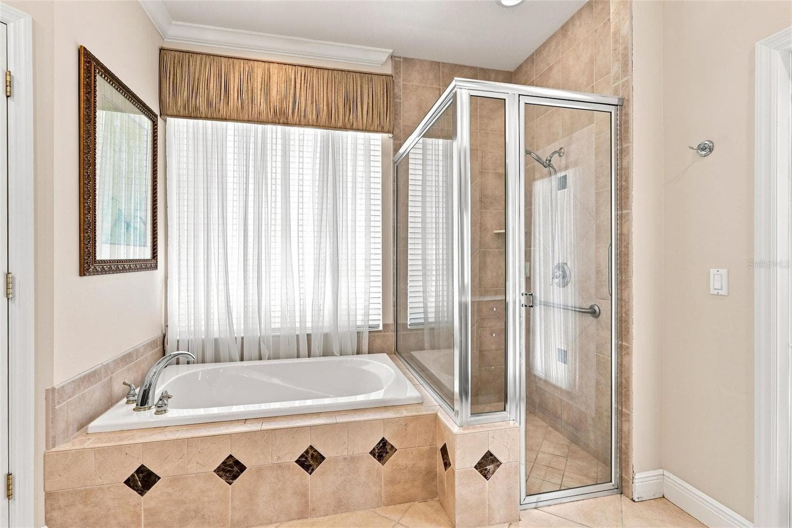 Primary Bathroom with soaker jet tub and standalone shower - 1328 THORNAPPLE DR, OSPREY