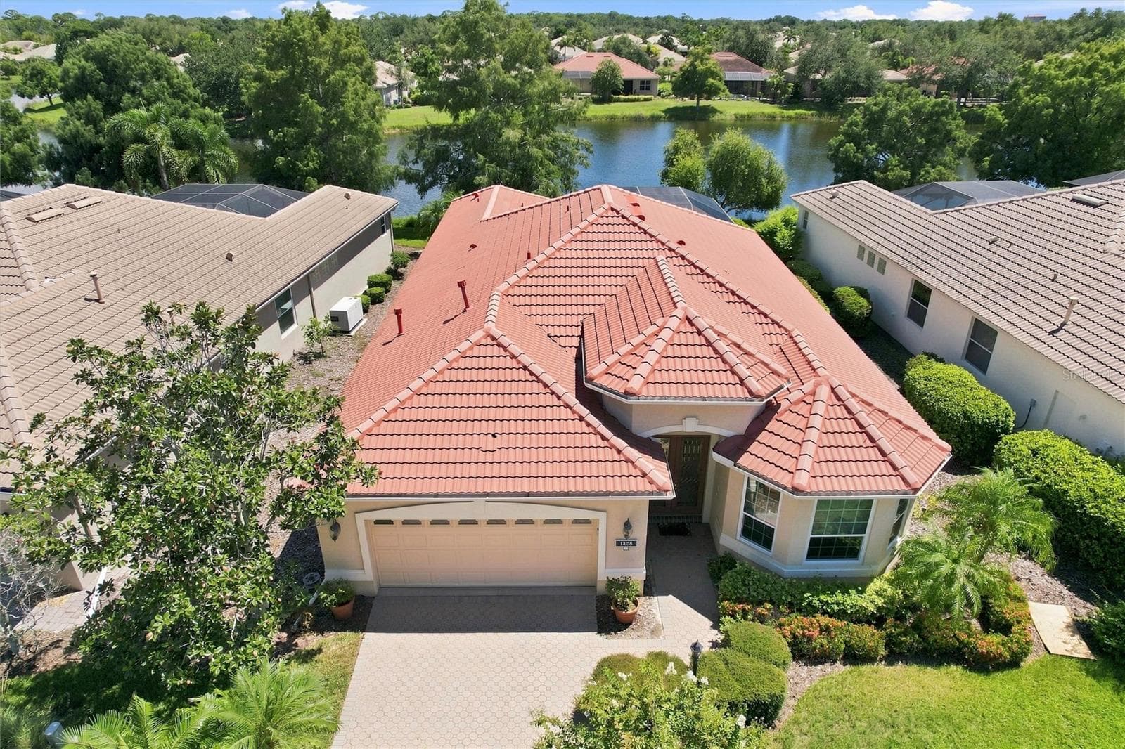 Ariel front view - 1328 THORNAPPLE DR, OSPREY