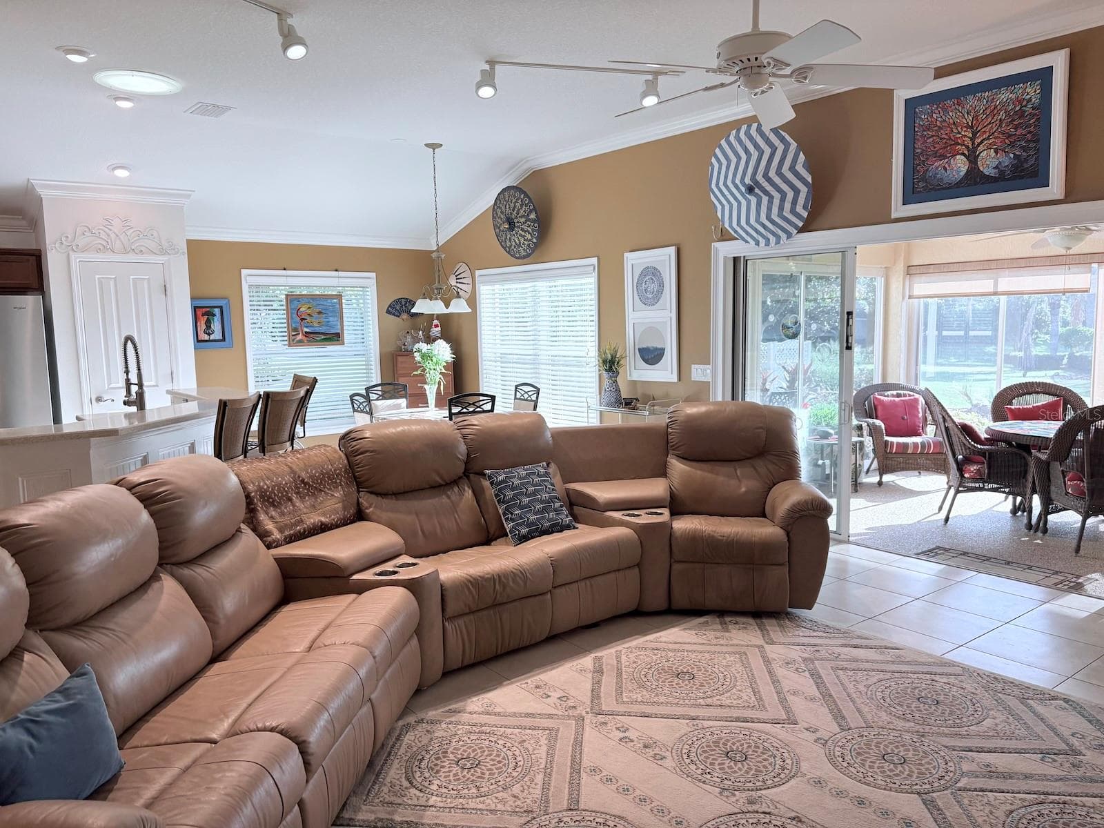 Single Family Residence at 965 JOINER PL, THE VILLAGES, photo 5 of 25