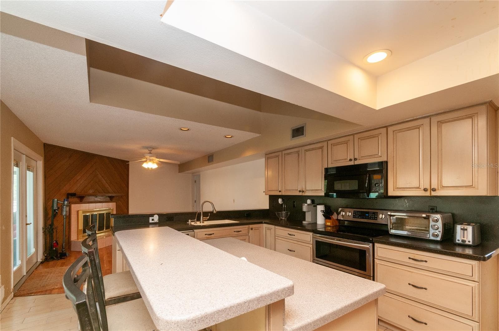 Single Family Residence at 859 PINEWOOD TER W, PALM HARBOR, photo 13 of 51
