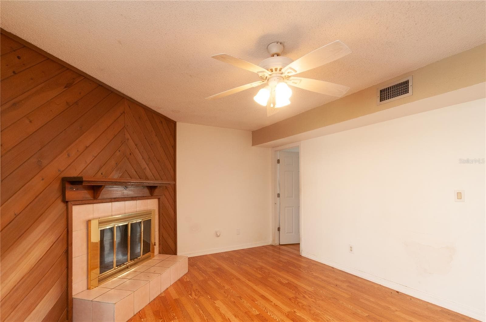 Single Family Residence at 859 PINEWOOD TER W, PALM HARBOR, photo 18 of 51