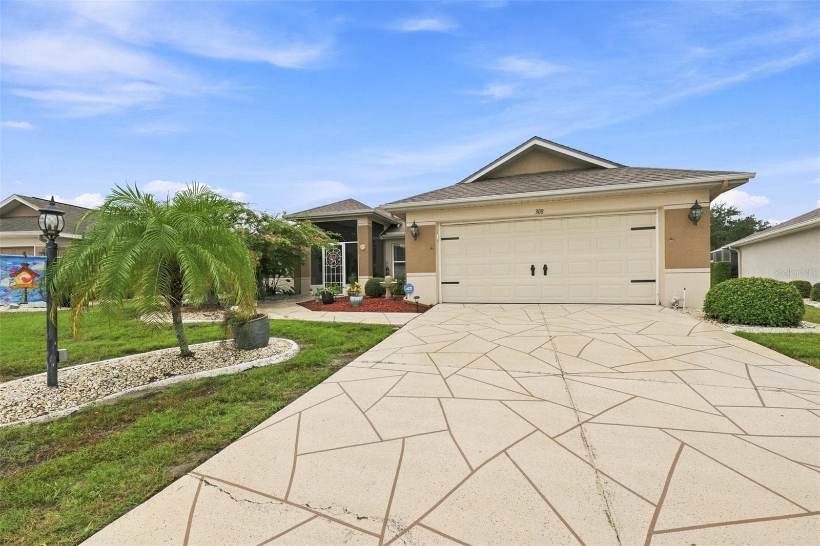308 CALOOSA PALMS CT