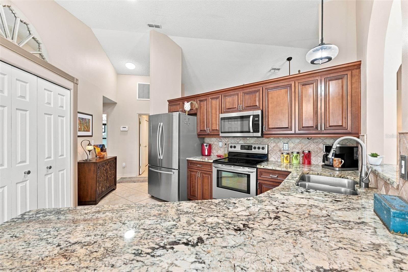 Single Family Residence at 308 CALOOSA PALMS CT, SUN CITY CENTER, photo 10 of 60