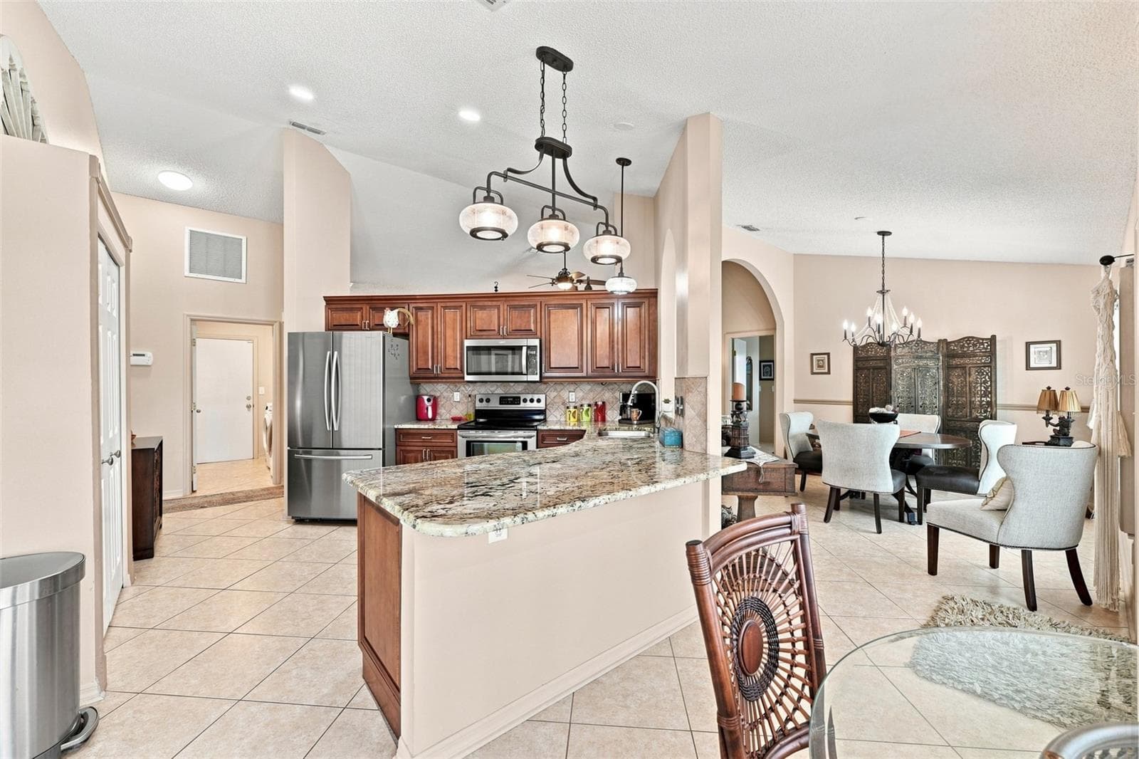 Single Family Residence at 308 CALOOSA PALMS CT, SUN CITY CENTER, photo 7 of 60